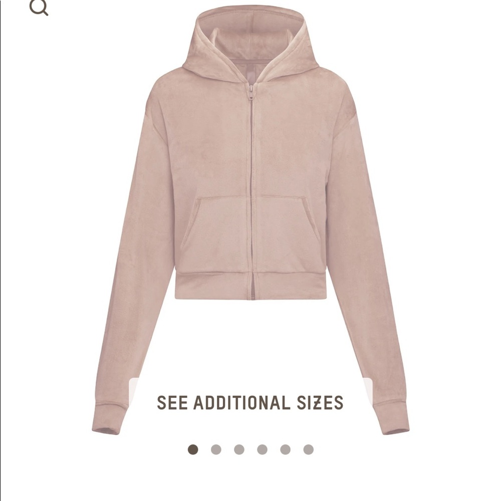 NWT SKIMS Velour Hoodie. Size M.